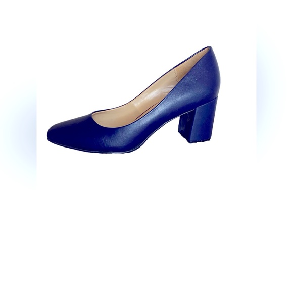 Naturalizer Navy Blue Heels - Picture 1 of 5